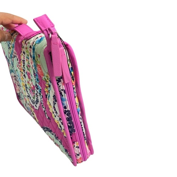 Vera Bradley WILDFLOWER PAISLEY VBI17 Hanging Travel Toiletries Case NWOT - Picture 3 of 12